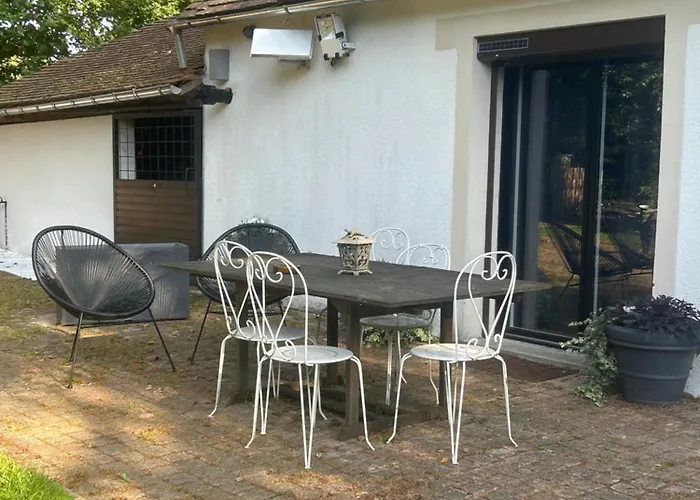 Dom wakacyjny Le Du Cedre, Maison Proche Du Parc Asterix *